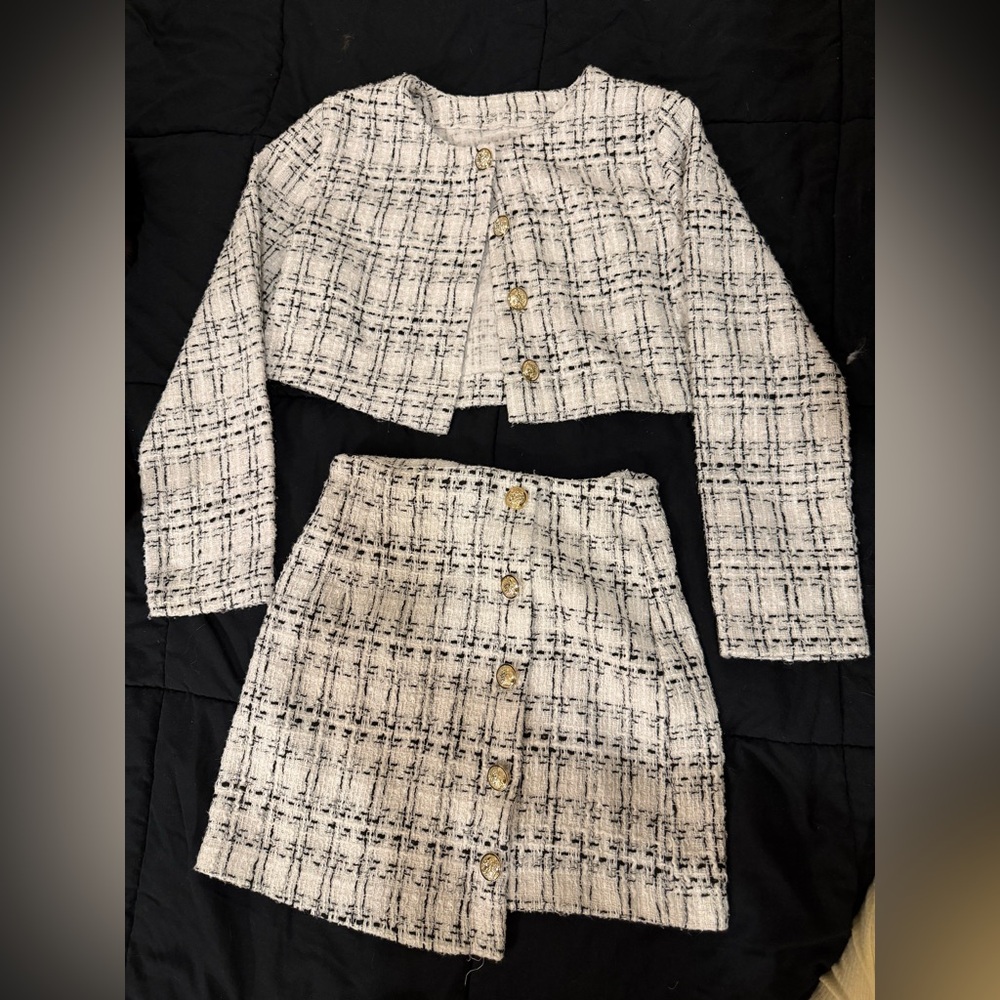 Chic Black and White Plaid Skirt Set
